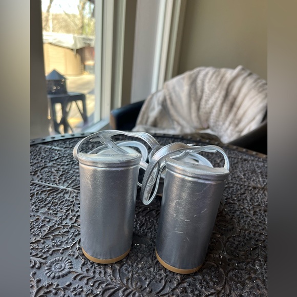 NEW STUART WEITZMAN DAYNA 100MM METALLIC LEATHER PLATFORM SANDALS IN SILVER 7.5 - Picture 10 of 11